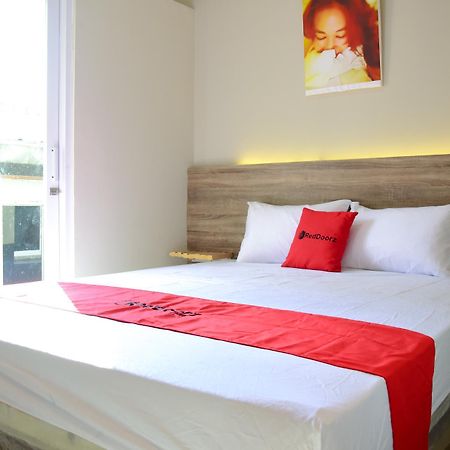 RedDoorz near Mangga Dua Square Hotel Jakarta Bagian luar foto