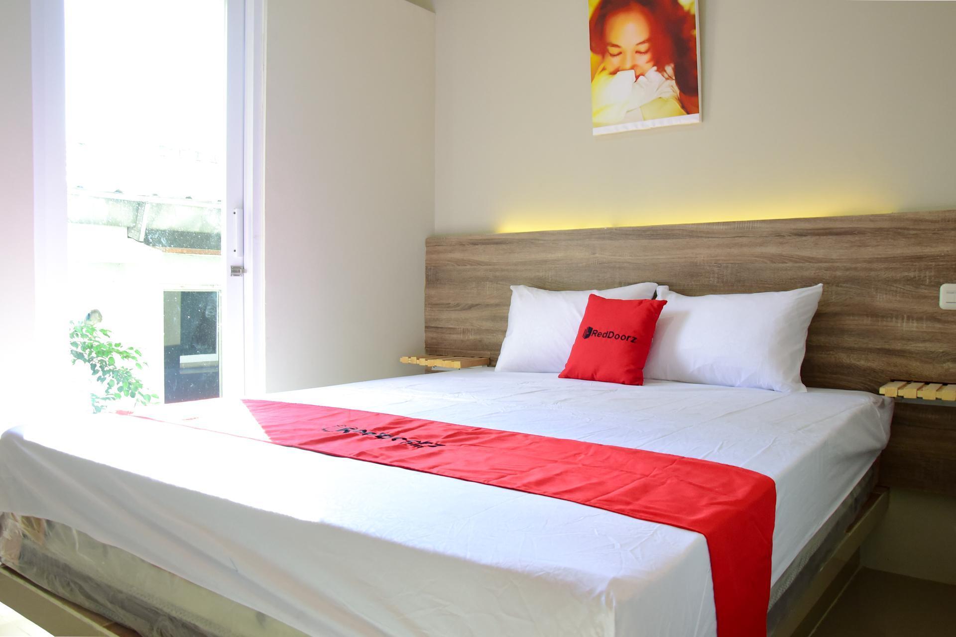 RedDoorz near Mangga Dua Square Hotel Jakarta Bagian luar foto