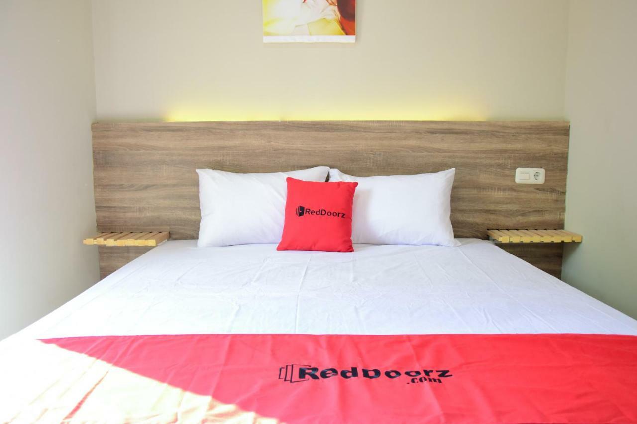 RedDoorz near Mangga Dua Square Hotel Jakarta Bagian luar foto