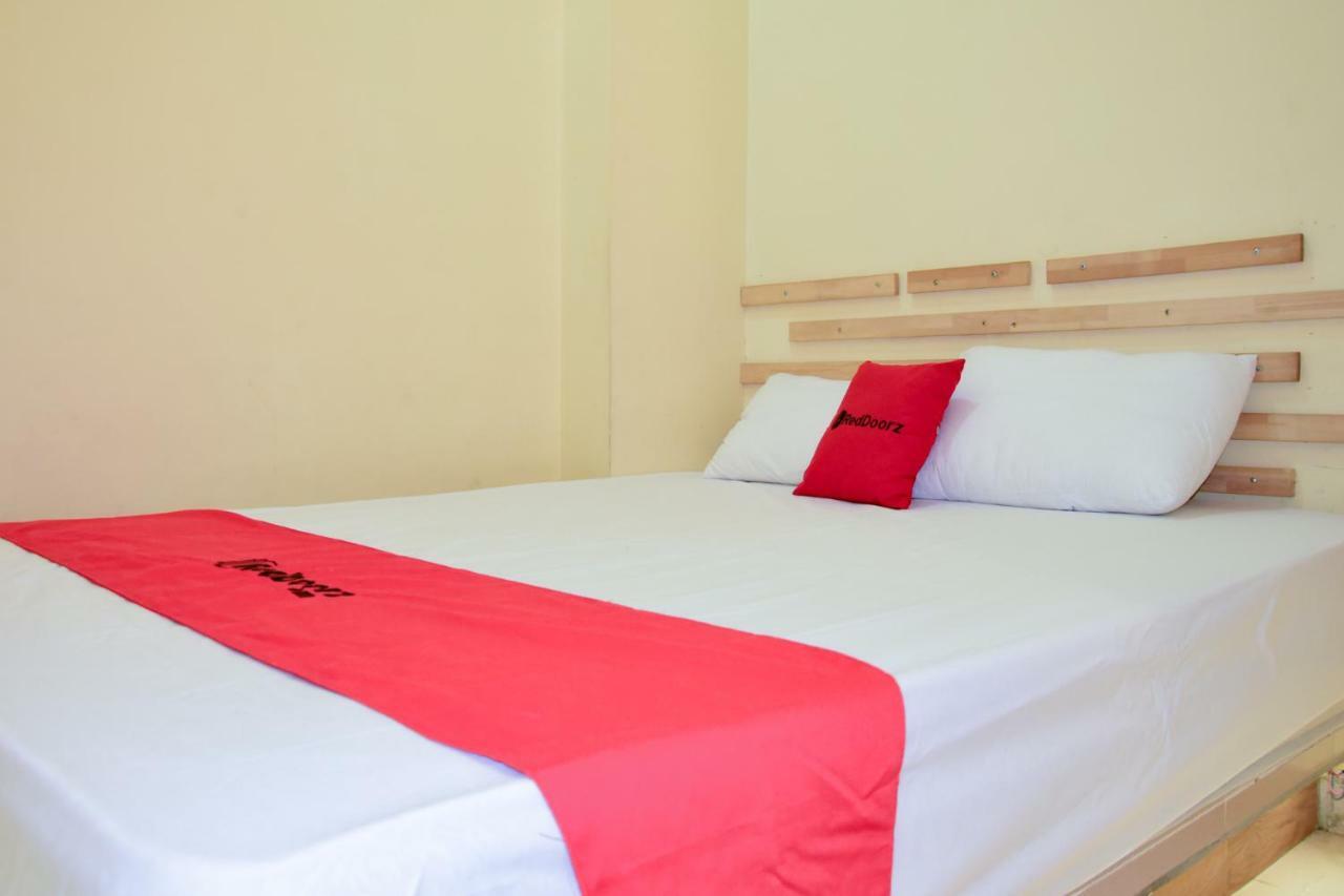 RedDoorz near Mangga Dua Square Hotel Jakarta Bagian luar foto