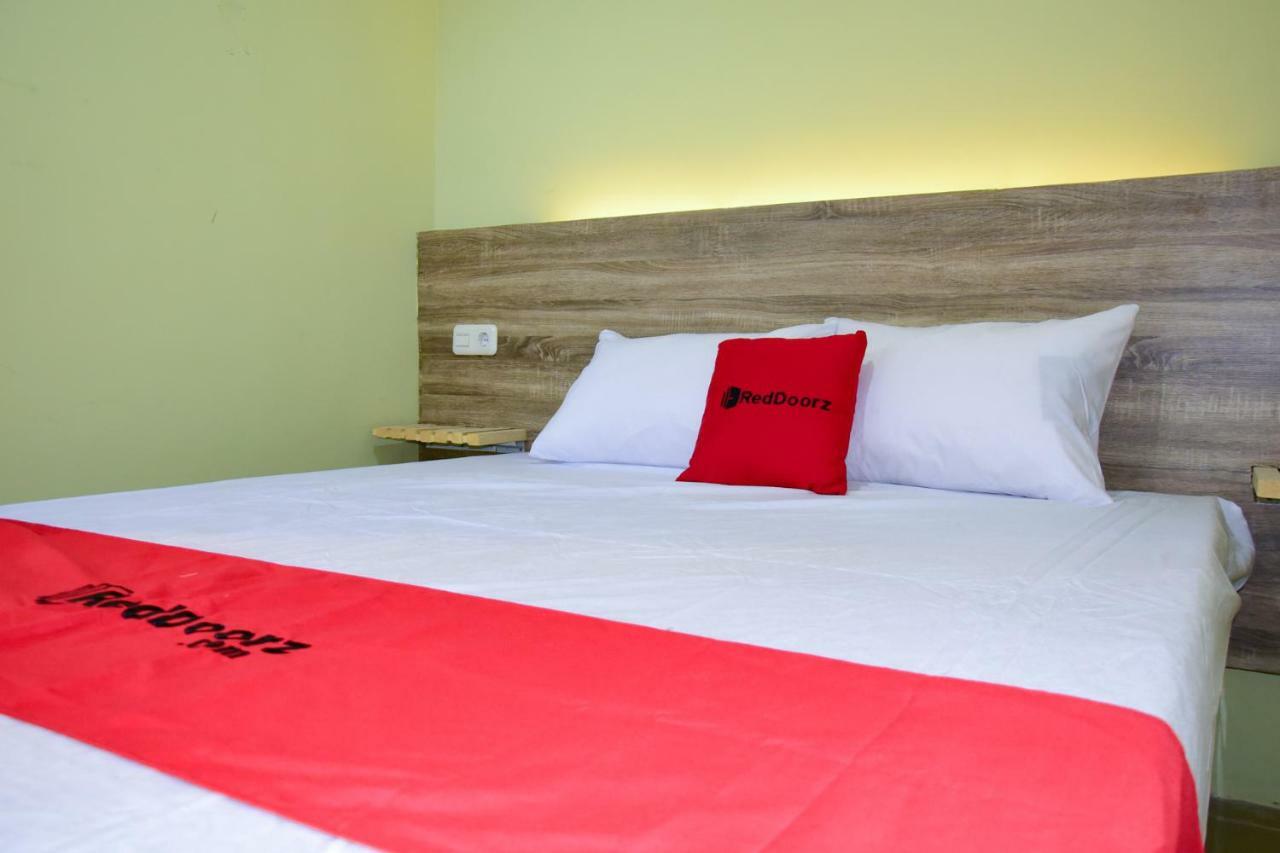 RedDoorz near Mangga Dua Square Hotel Jakarta Bagian luar foto