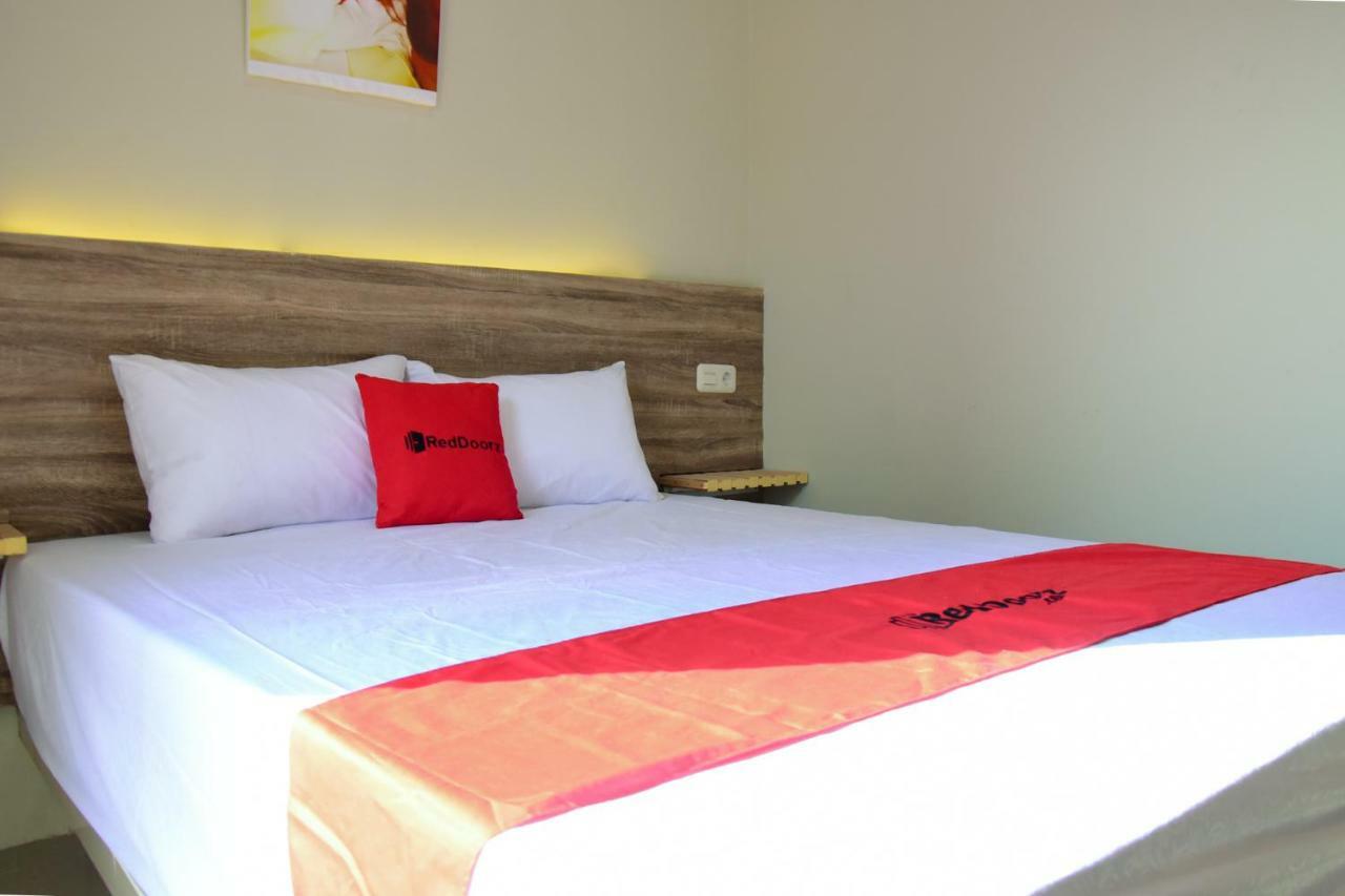 RedDoorz near Mangga Dua Square Hotel Jakarta Bagian luar foto